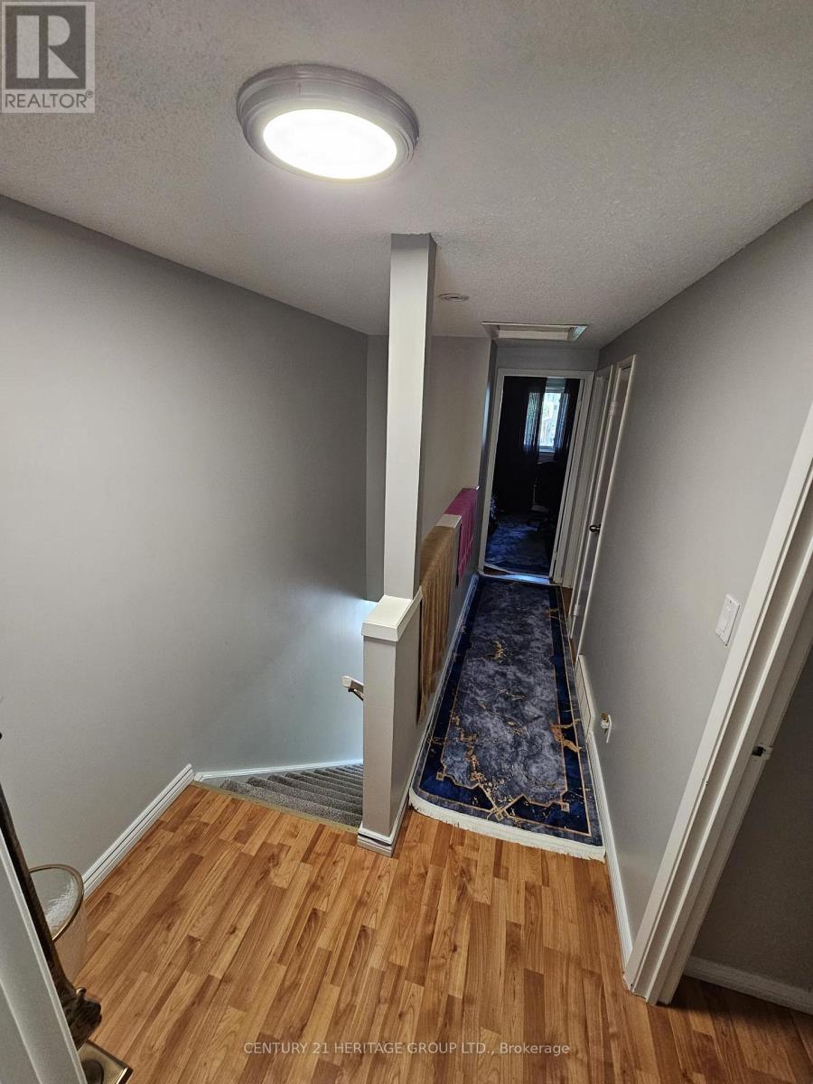 #24 89 HIGHVIEW AVENUE E - 5