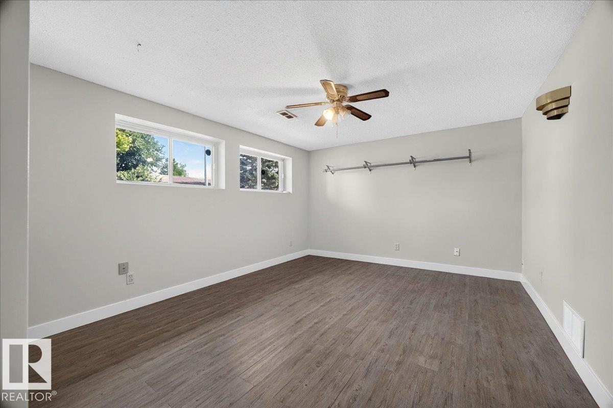 7419 15 AV NW - 22