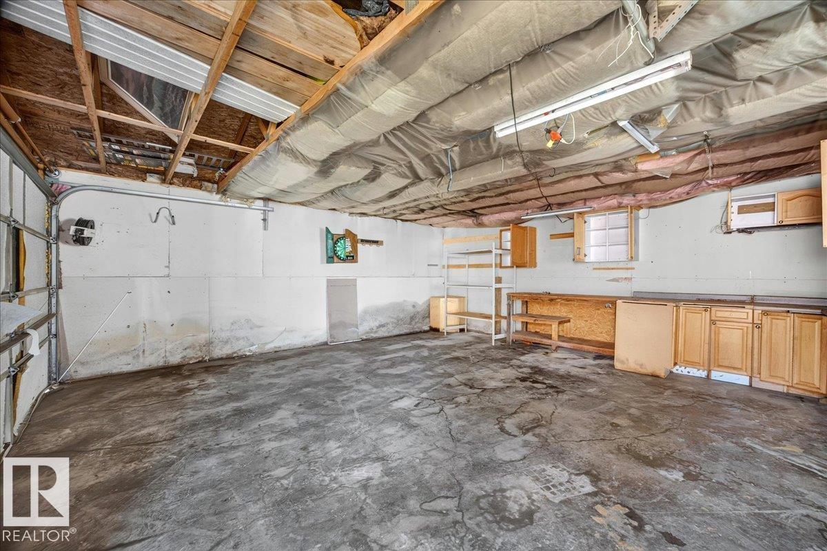 7419 15 AV NW - 36