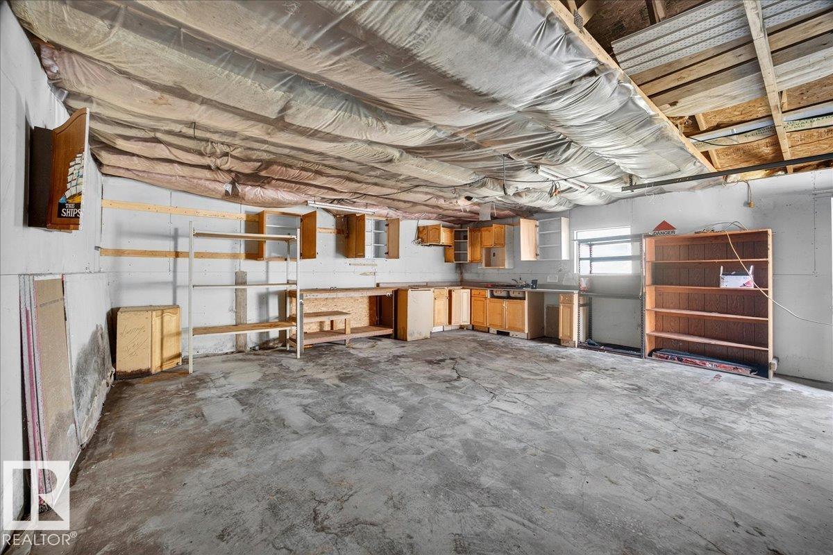7419 15 AV NW - 38