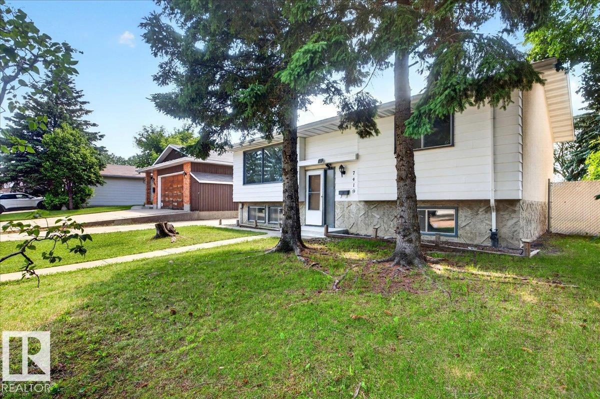 7419 15 AV NW - 43