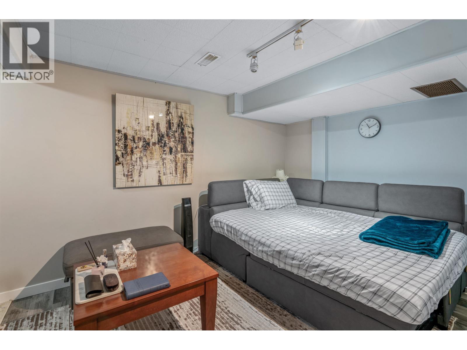 #328 2550 S OSPIKA BOULEVARD - 16