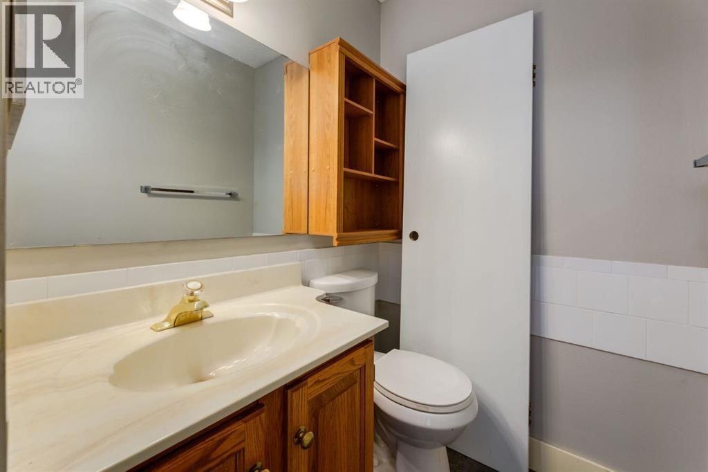 3 Berwick Close NW - 12