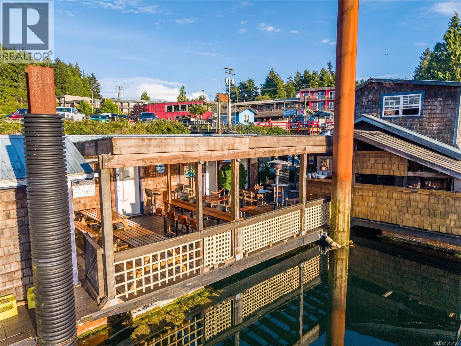 200 Hemlock St, Ucluelet
