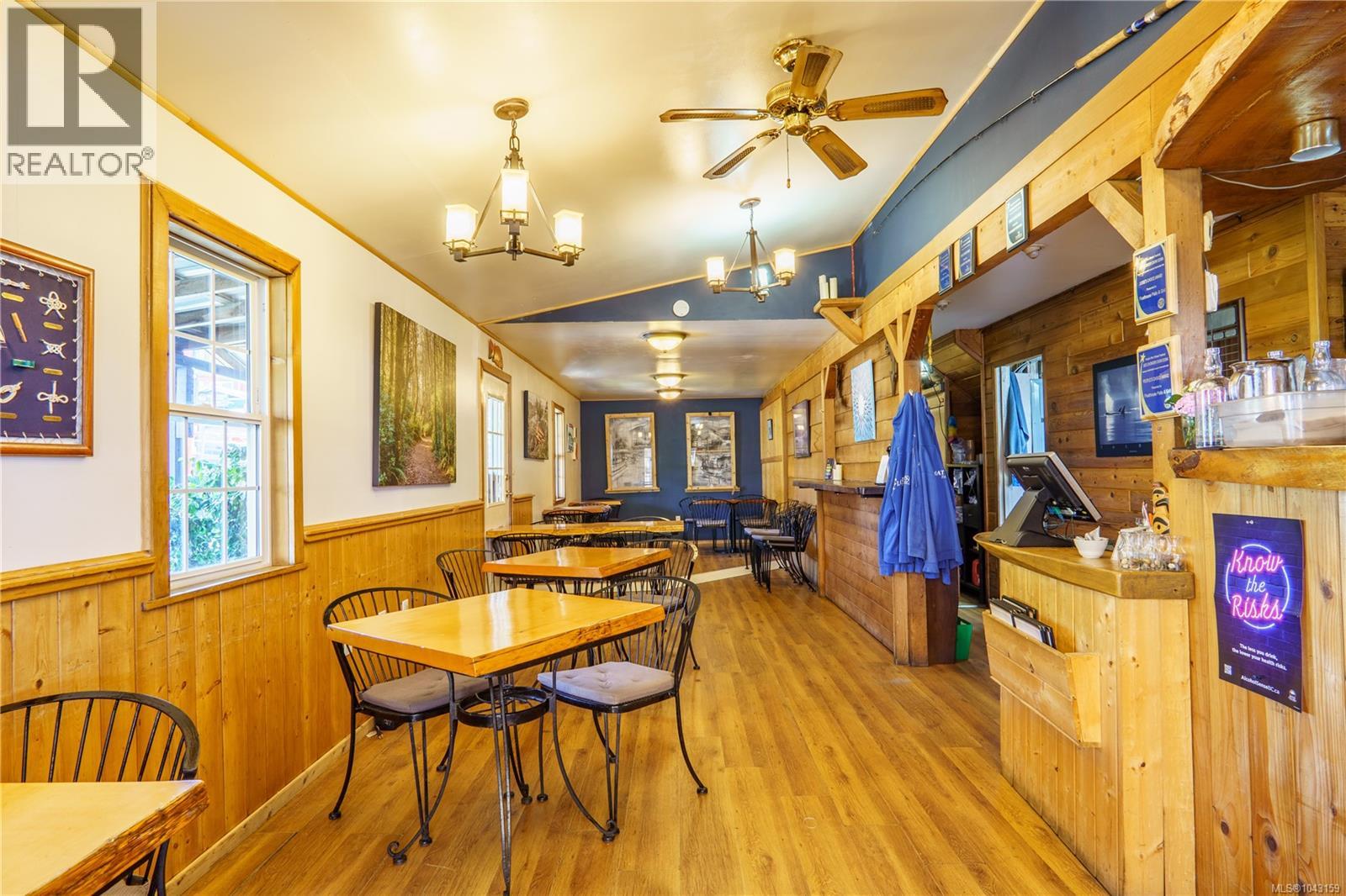 200 Hemlock St, Ucluelet