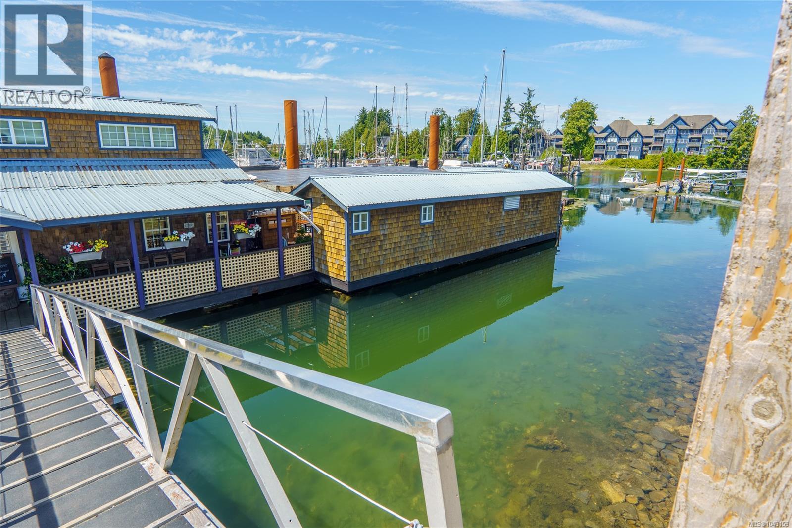 200 Hemlock St, Ucluelet