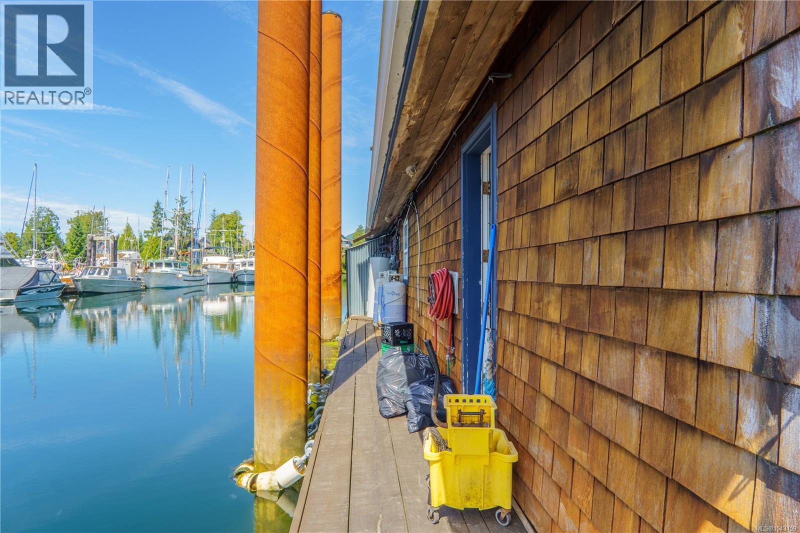 200 Hemlock St, Ucluelet
