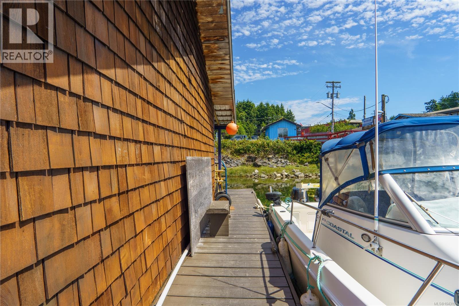 200 Hemlock St, Ucluelet