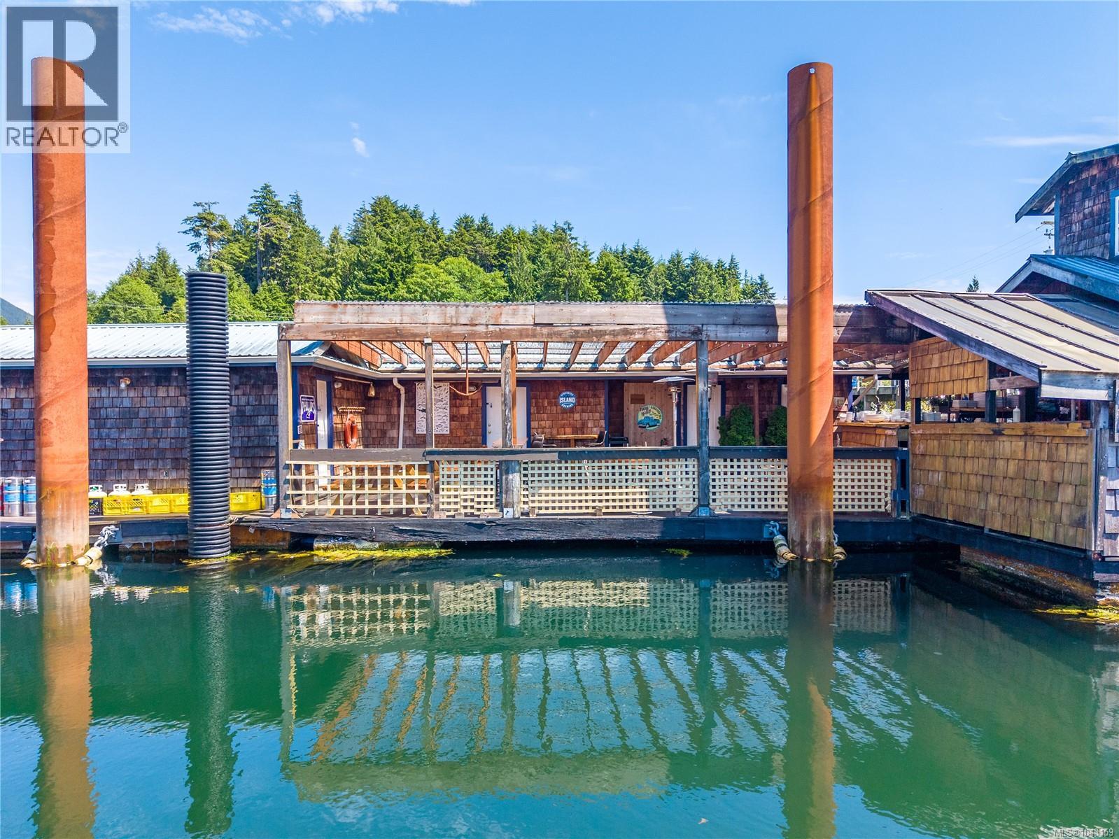 200 Hemlock St, Ucluelet
