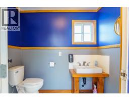 200 Hemlock St, Ucluelet, BC V0R3A0 Photo 22