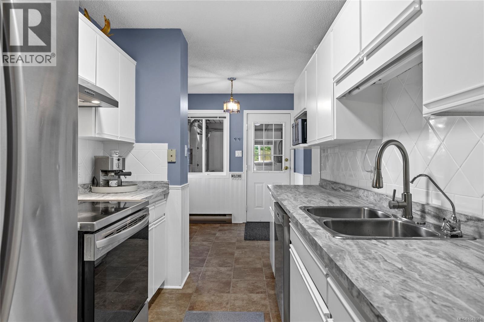 1007 Centre Cres, Qualicum Beach