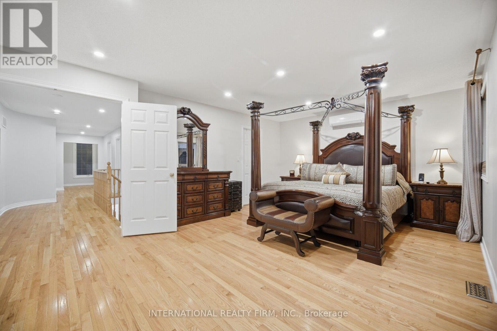 84 FRED YOUNG DRIVE - 15