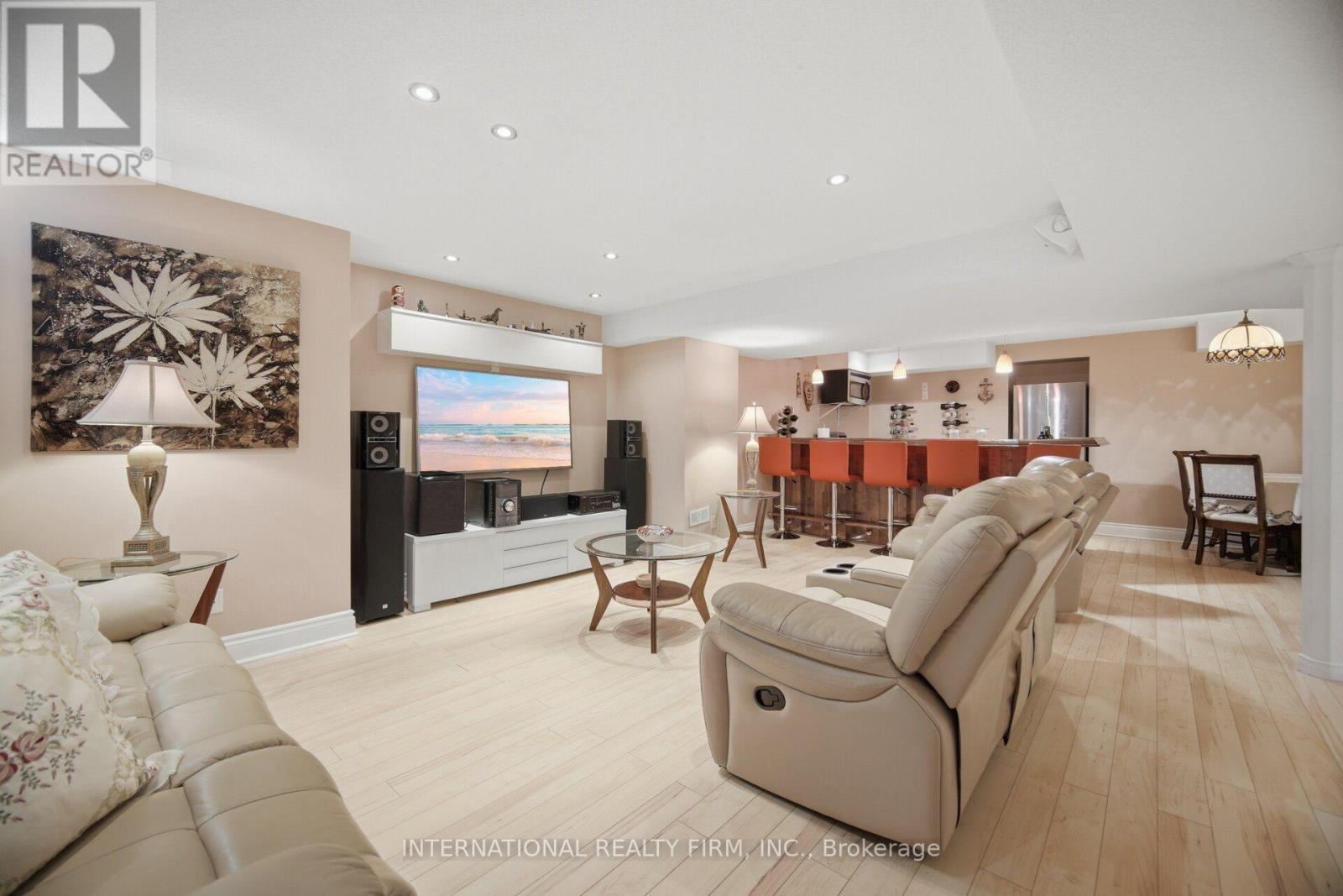 84 FRED YOUNG DRIVE - 29