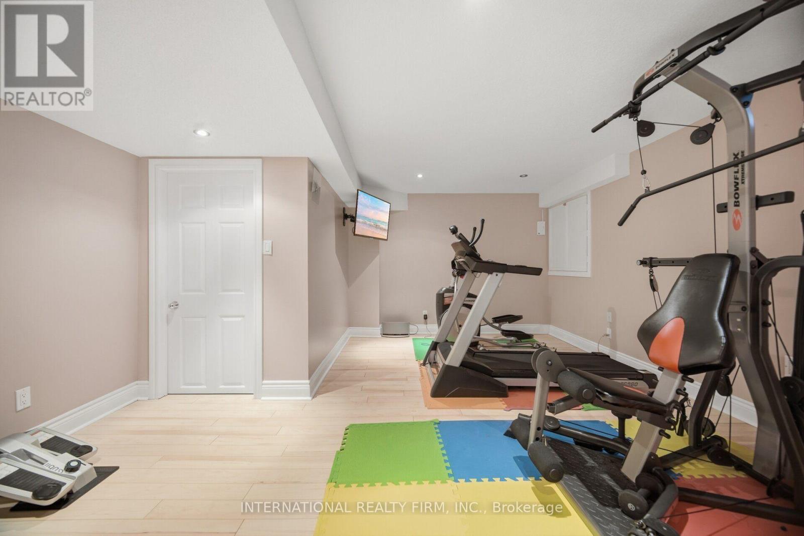 84 FRED YOUNG DRIVE - 36