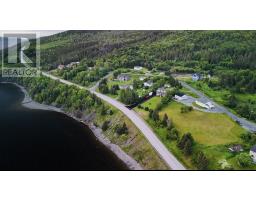 252 North Shore Highway thumbnail 45