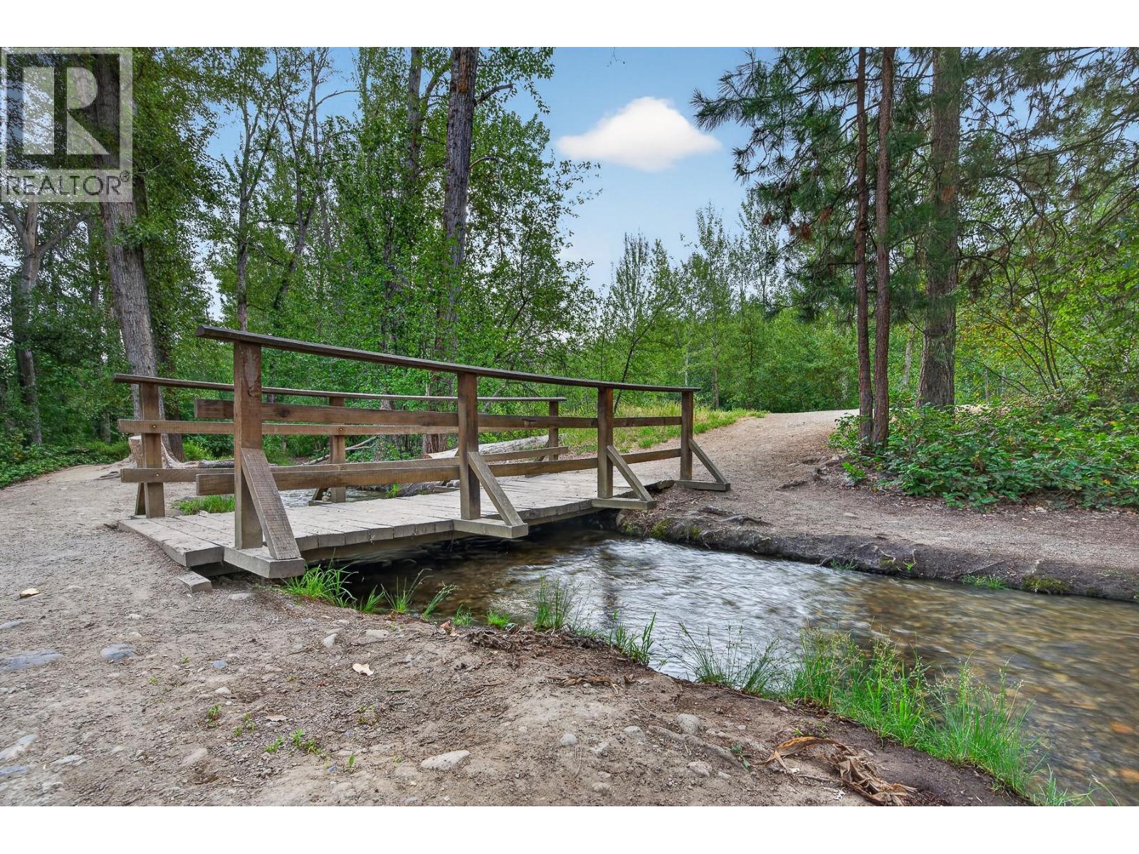 #105 2300 Benvoulin Road - 44