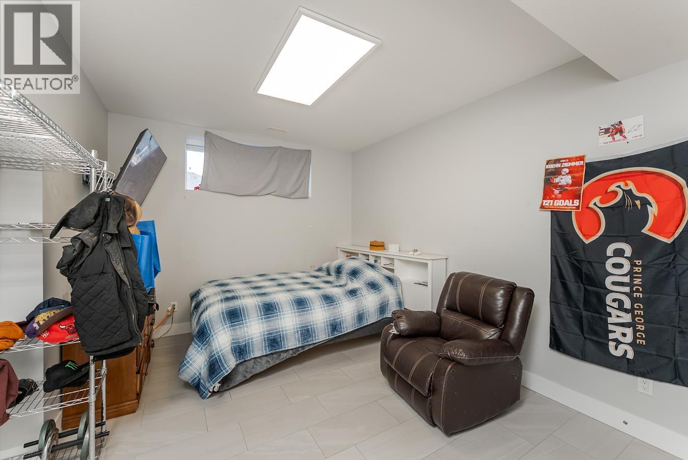 1134 MONARCH COURT - 19