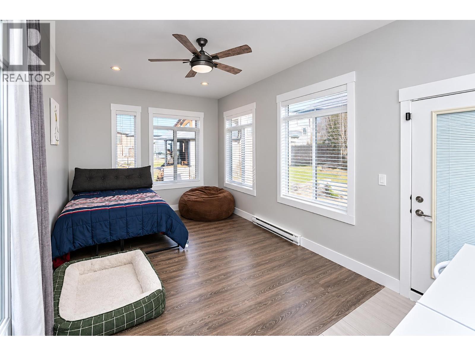1134 MONARCH COURT - 9