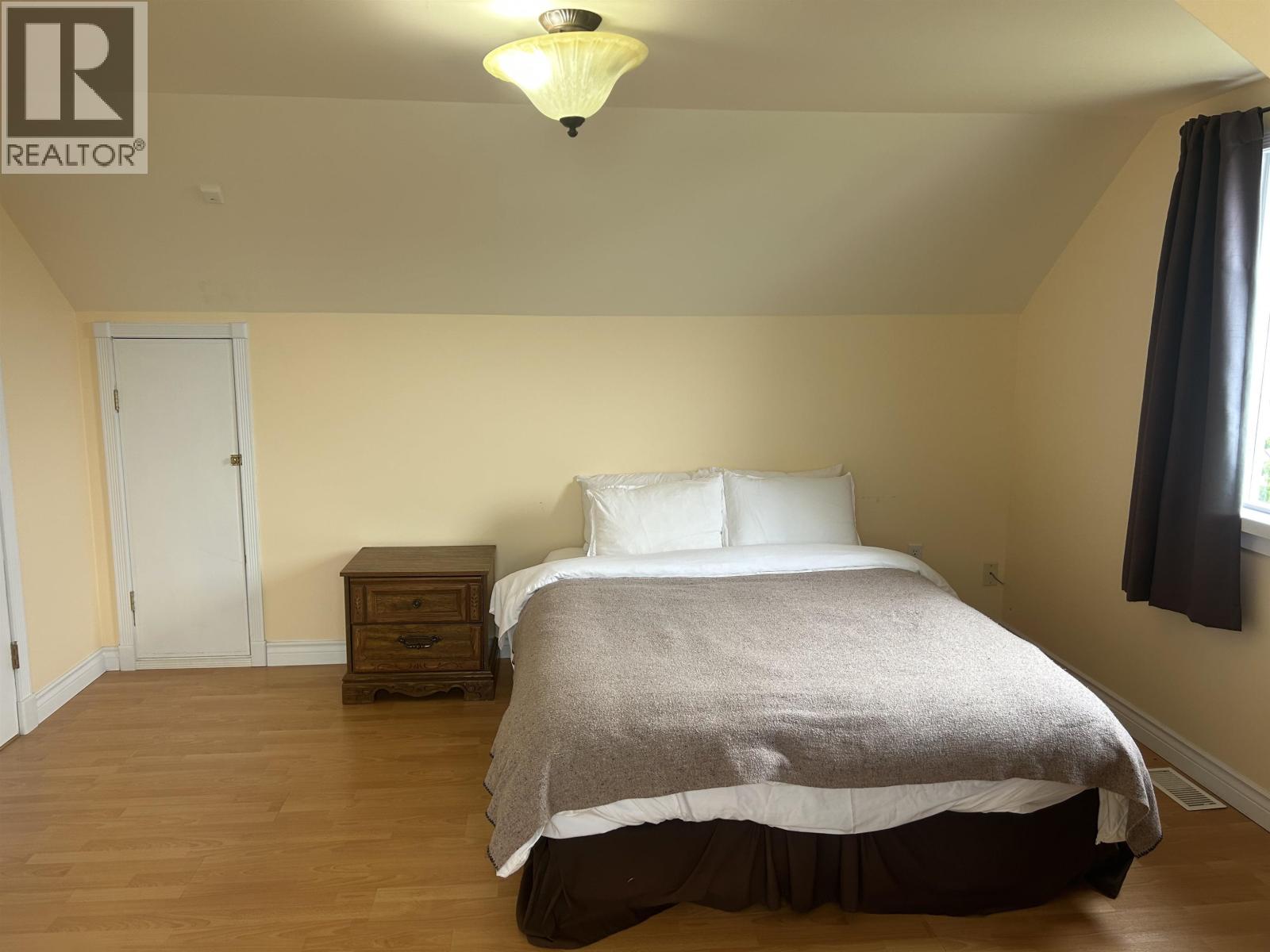 525 BEACH ROAD - 11