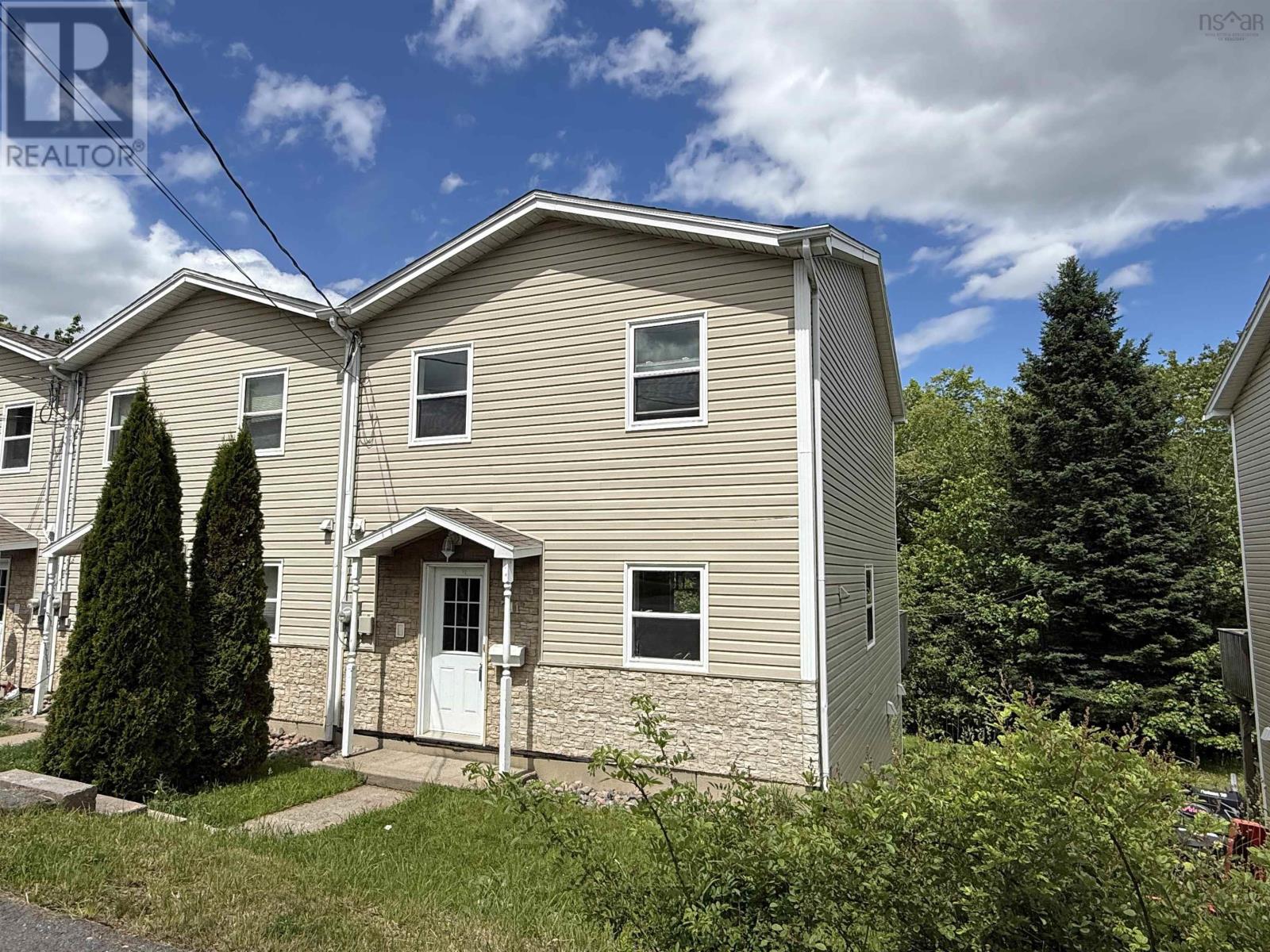 711 Pleasant Street - 1