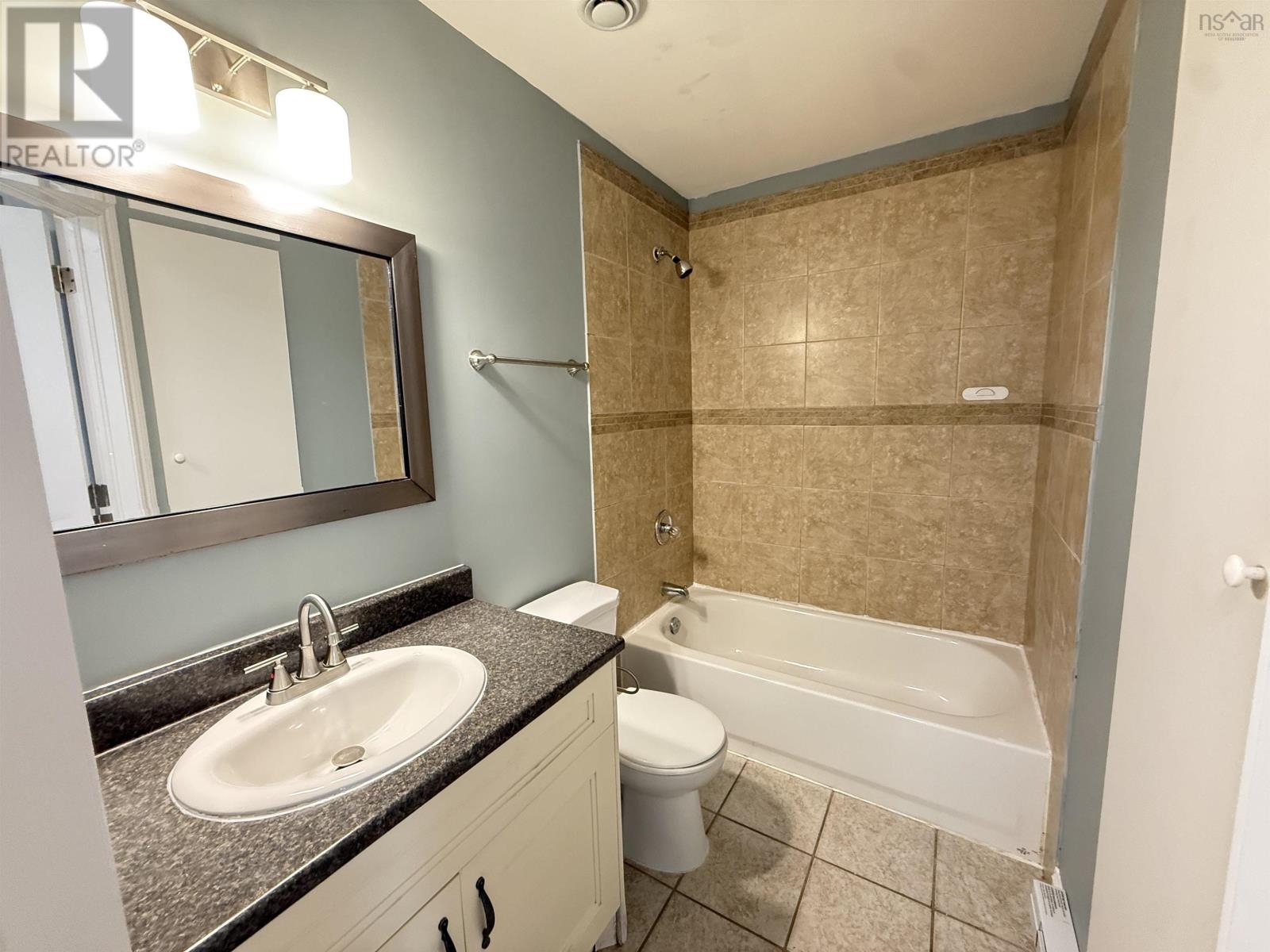 711 Pleasant Street - 22