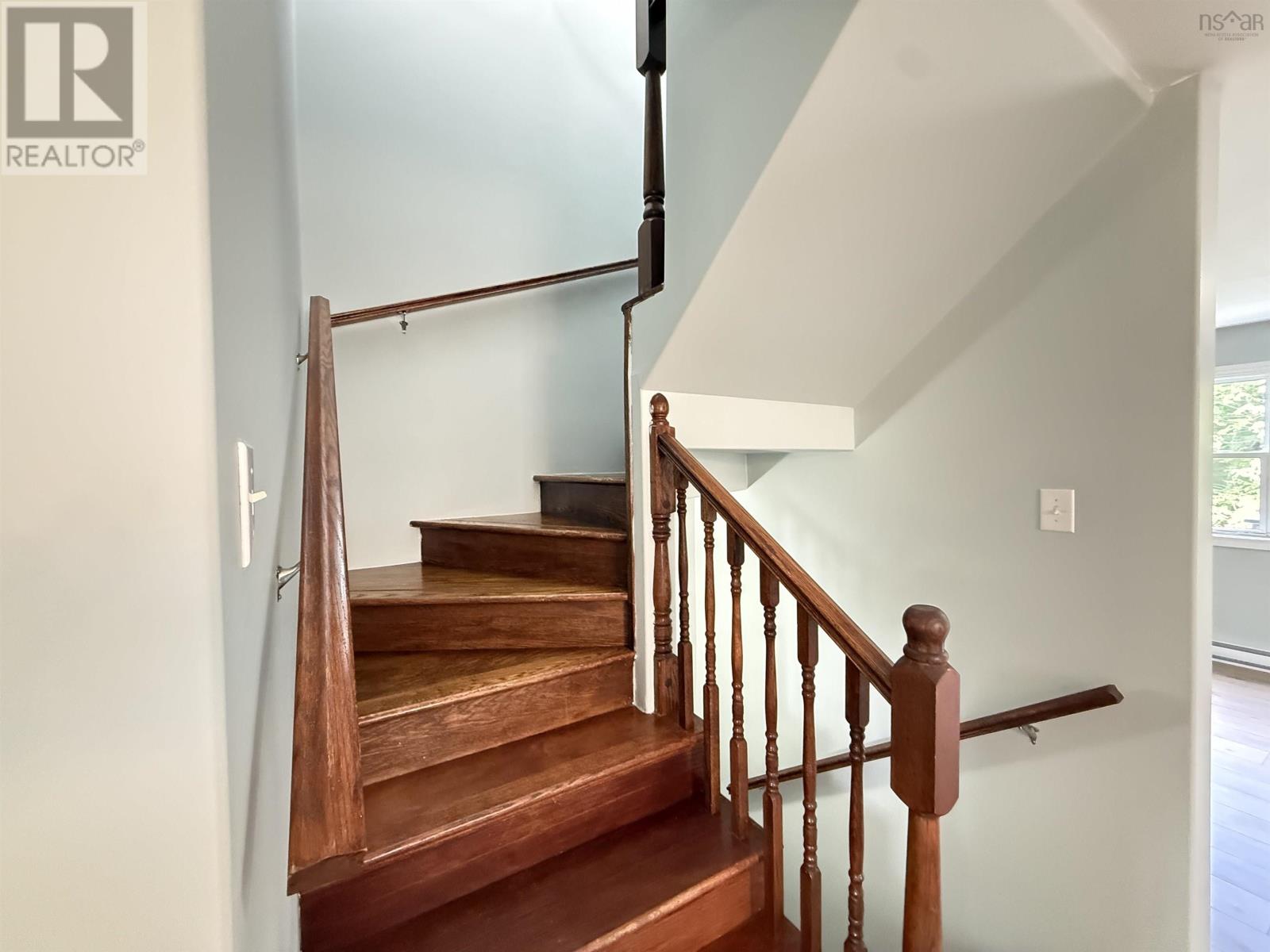 711 Pleasant Street - 14