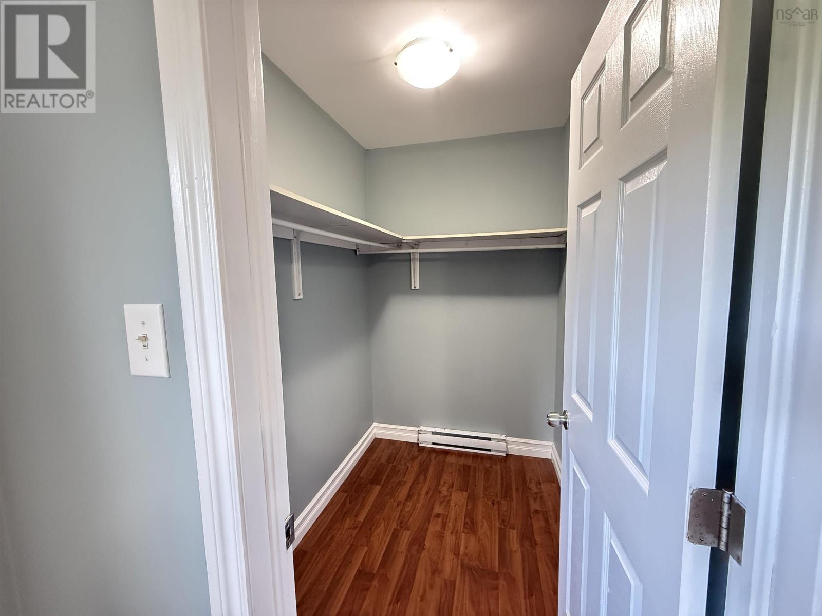 711 Pleasant Street - 18