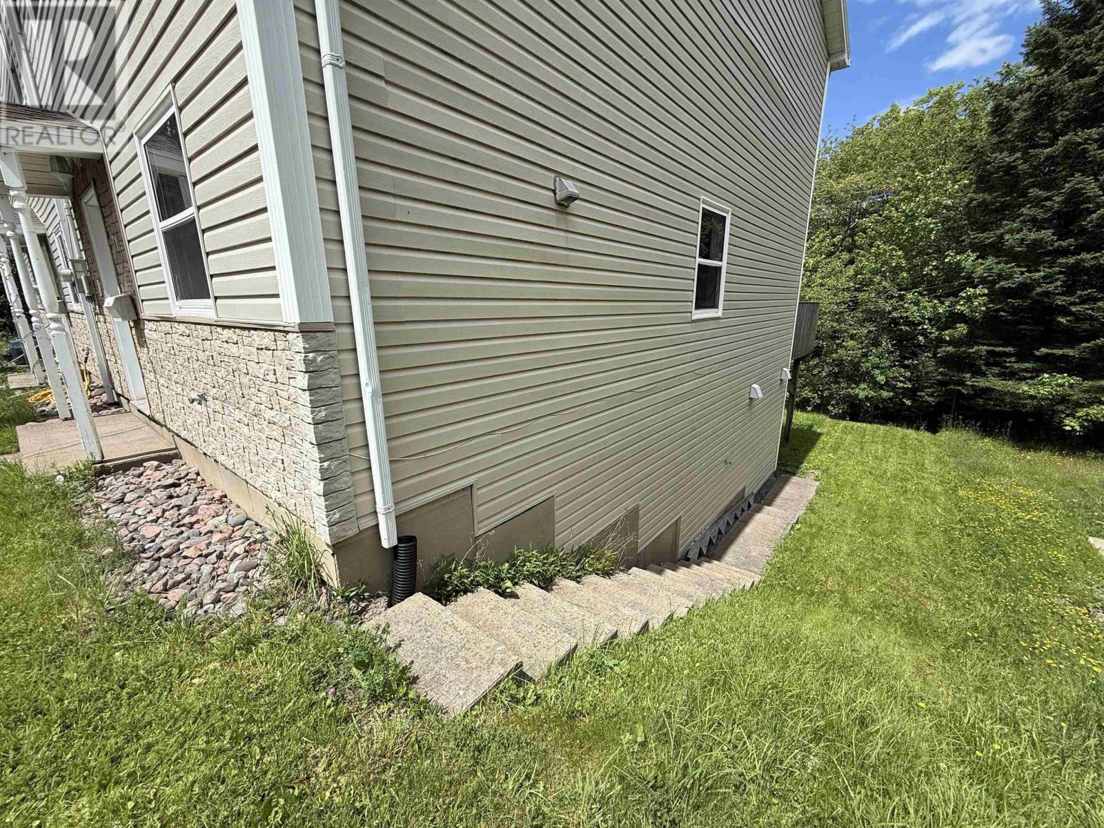 711 Pleasant Street - 30