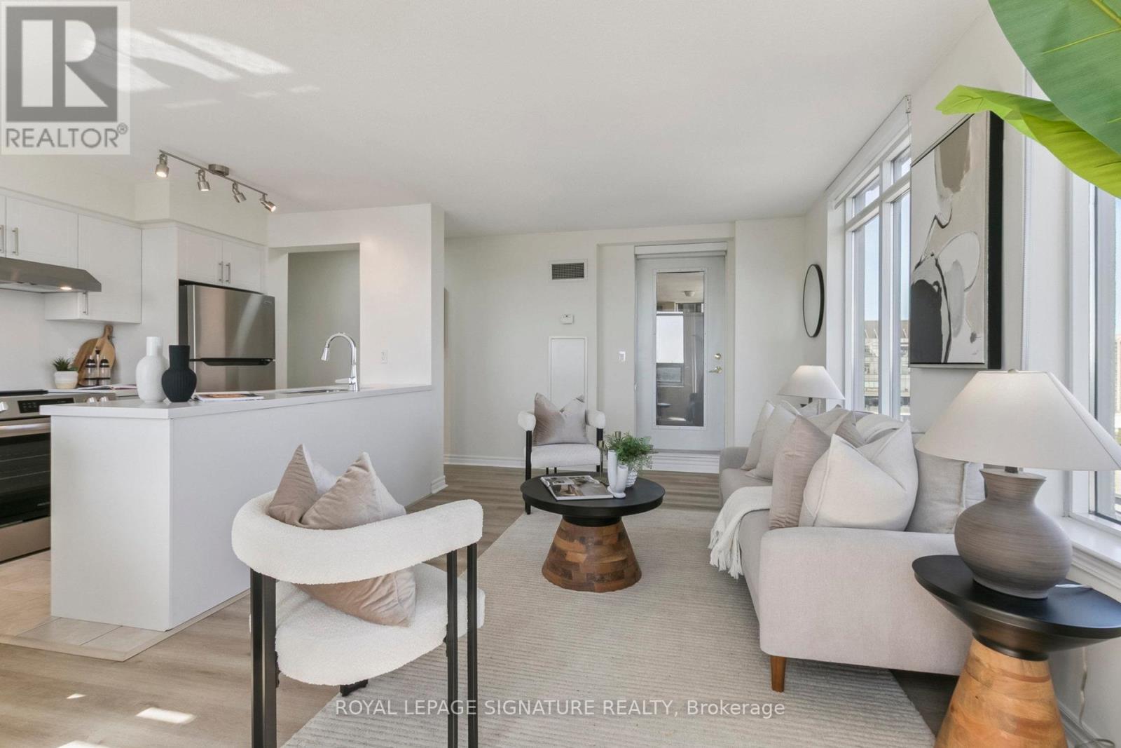 #1307 18 KENASTON GARDENS - 7