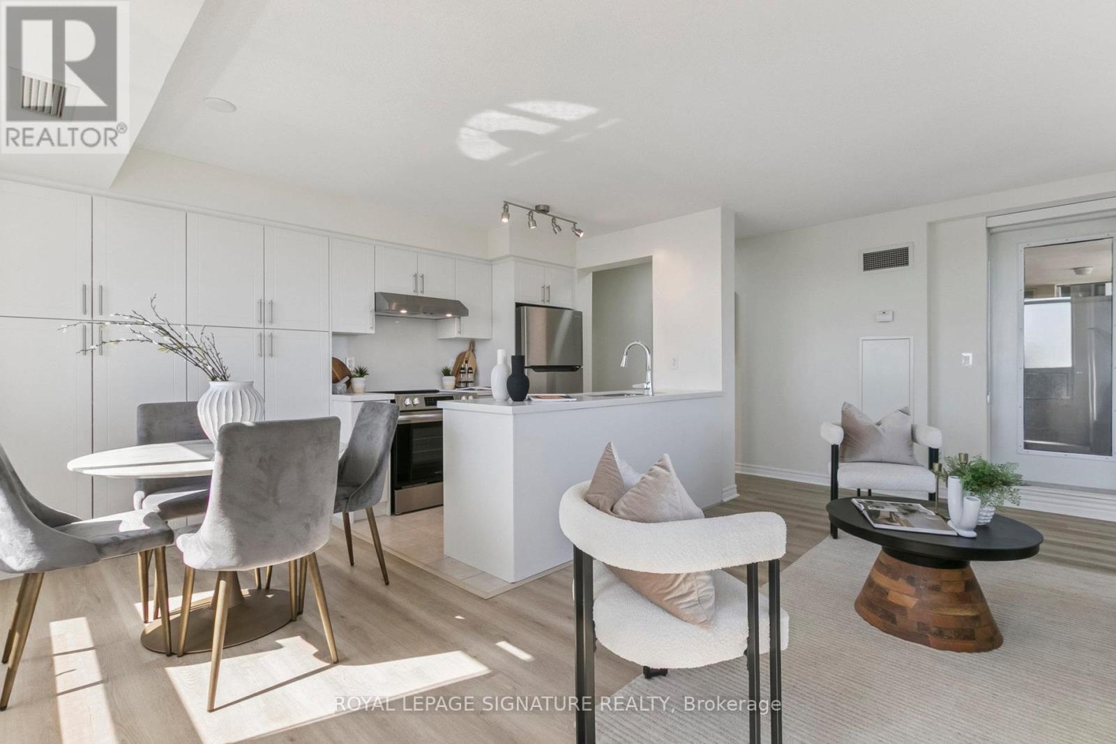 #1307 18 KENASTON GARDENS - 8