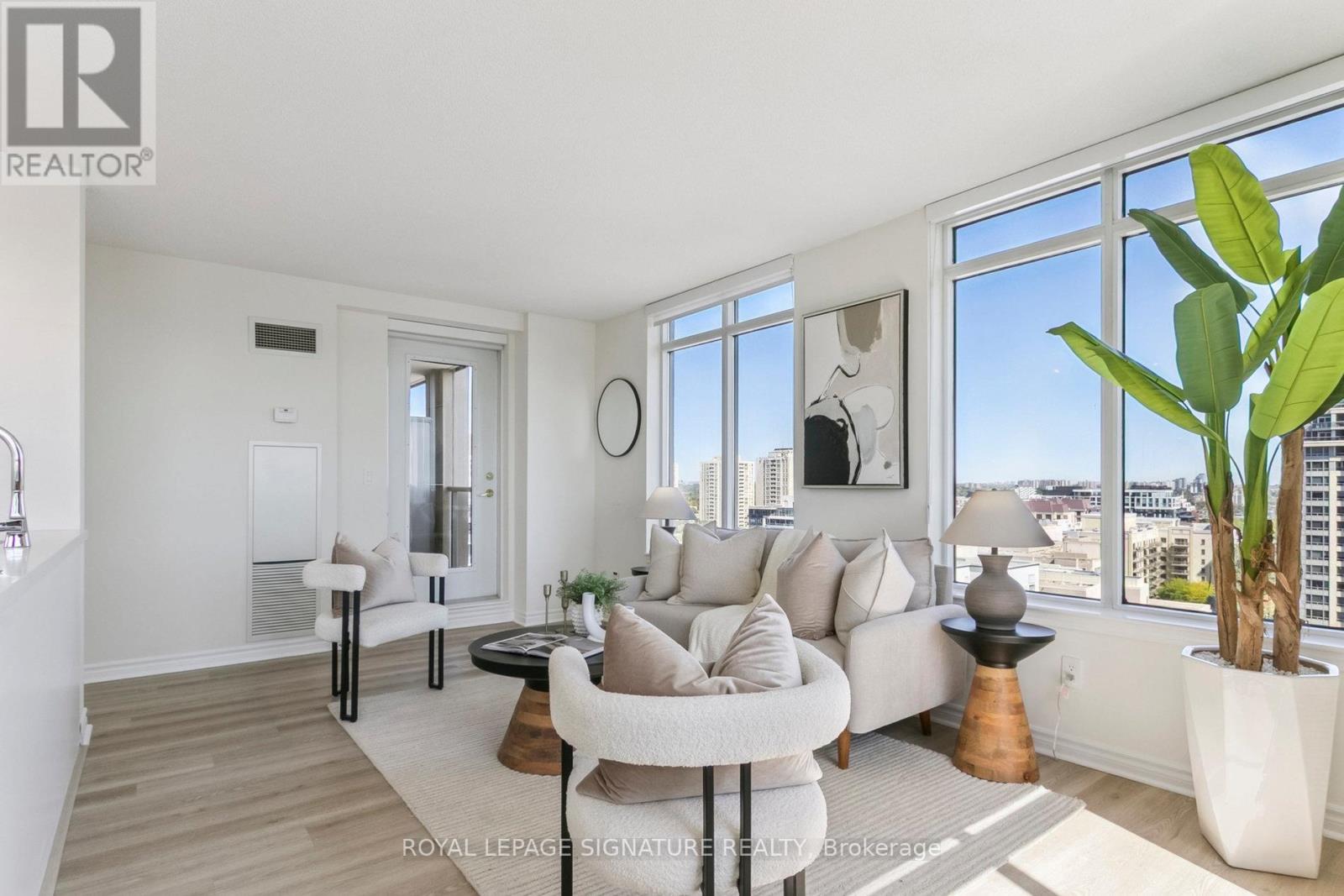 #1307 18 KENASTON GARDENS - 9