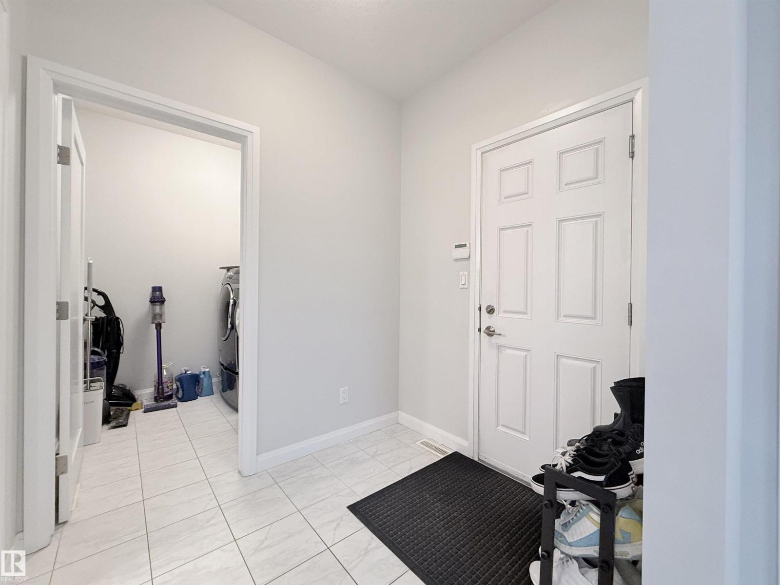 5876 168 AV NW - 5