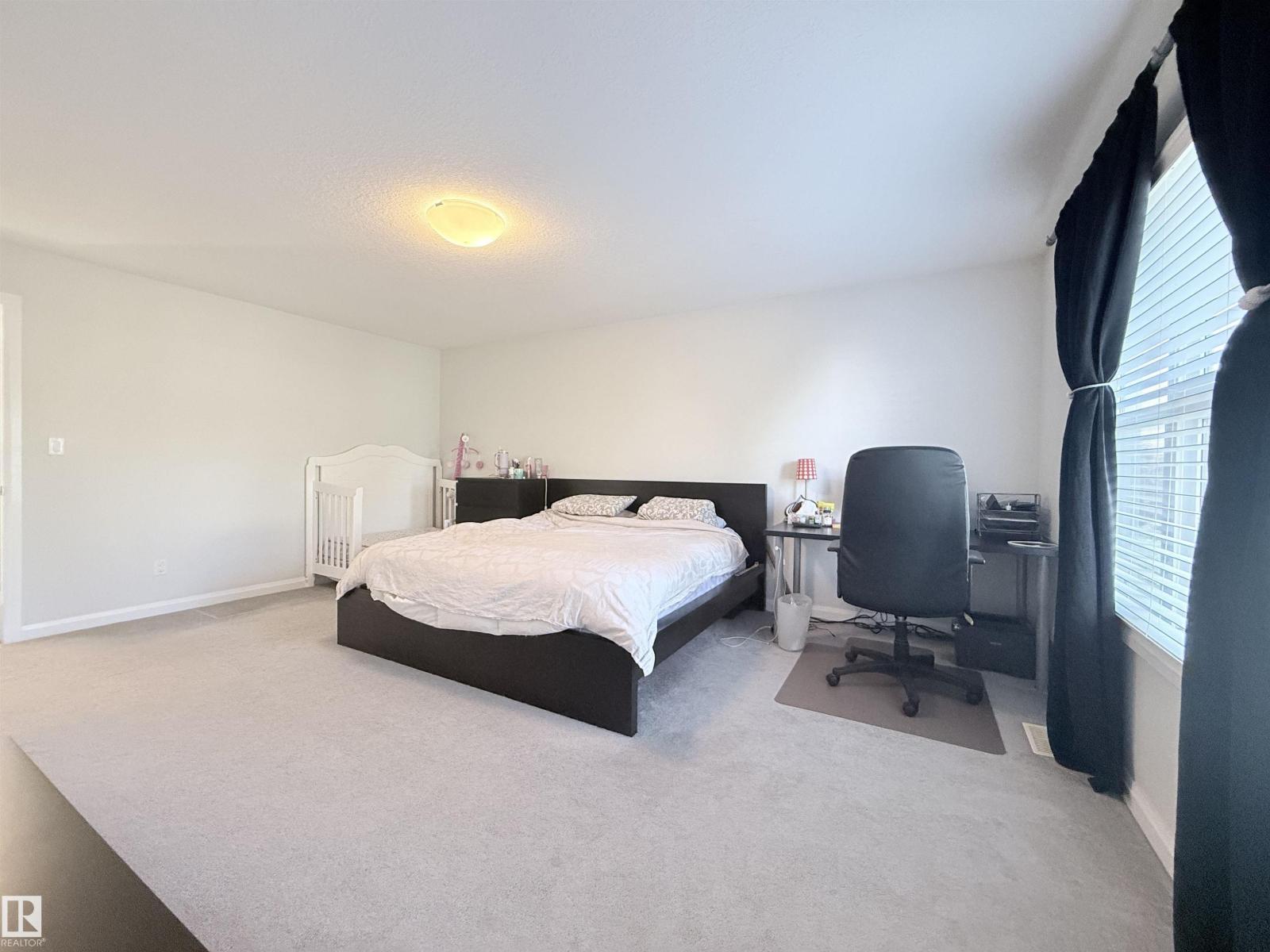 5876 168 AV NW - 23