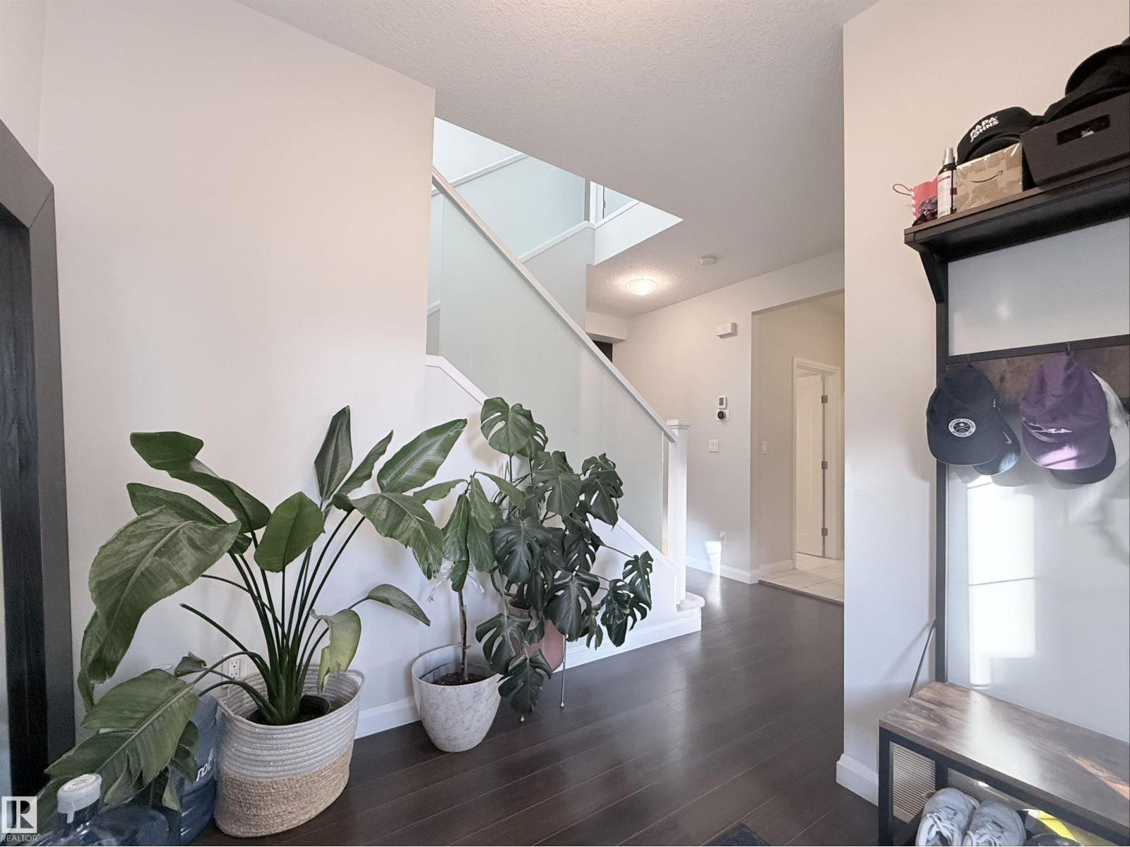 5876 168 AV NW - 2