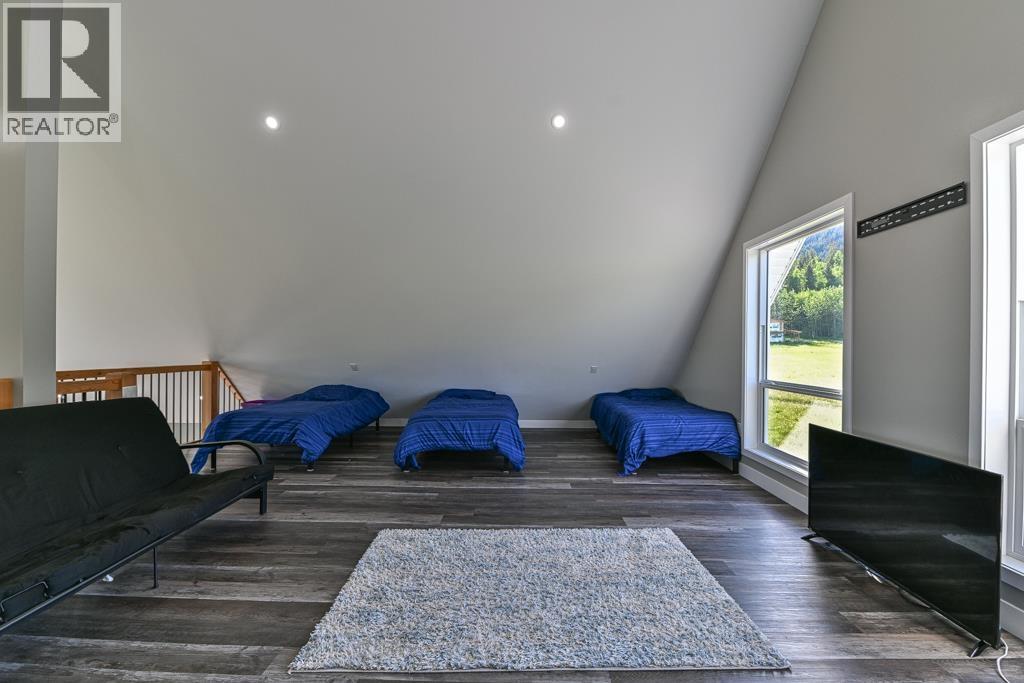 3963 CANIMVIEW DRIVE - 35
