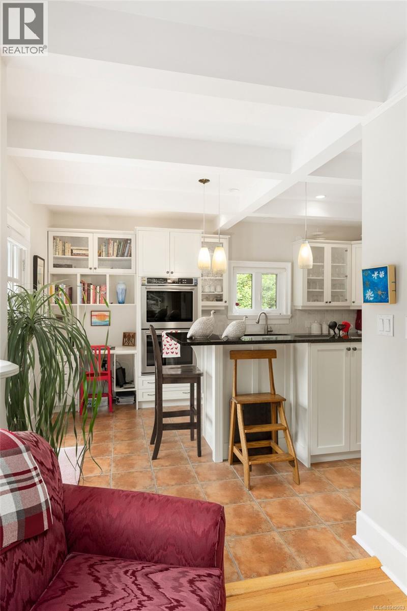 1036 Deal St - 7