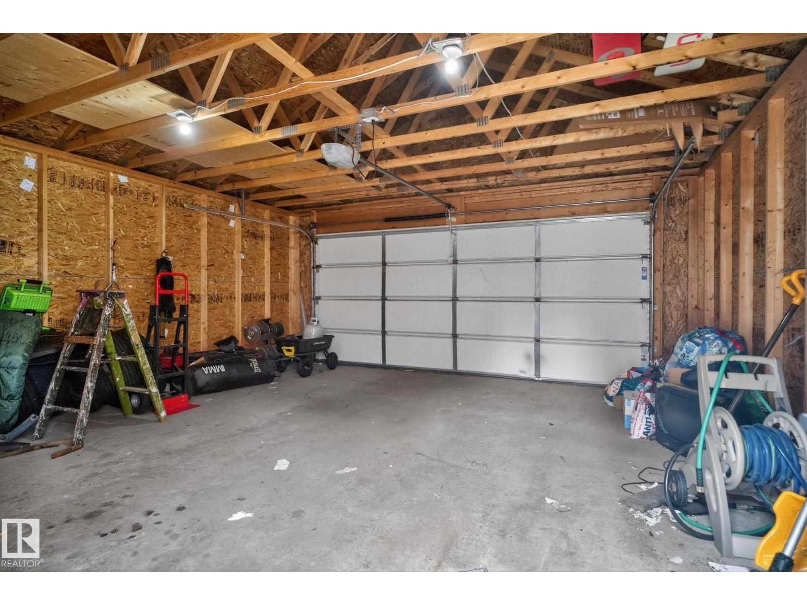 6912 22 AV SW - 31