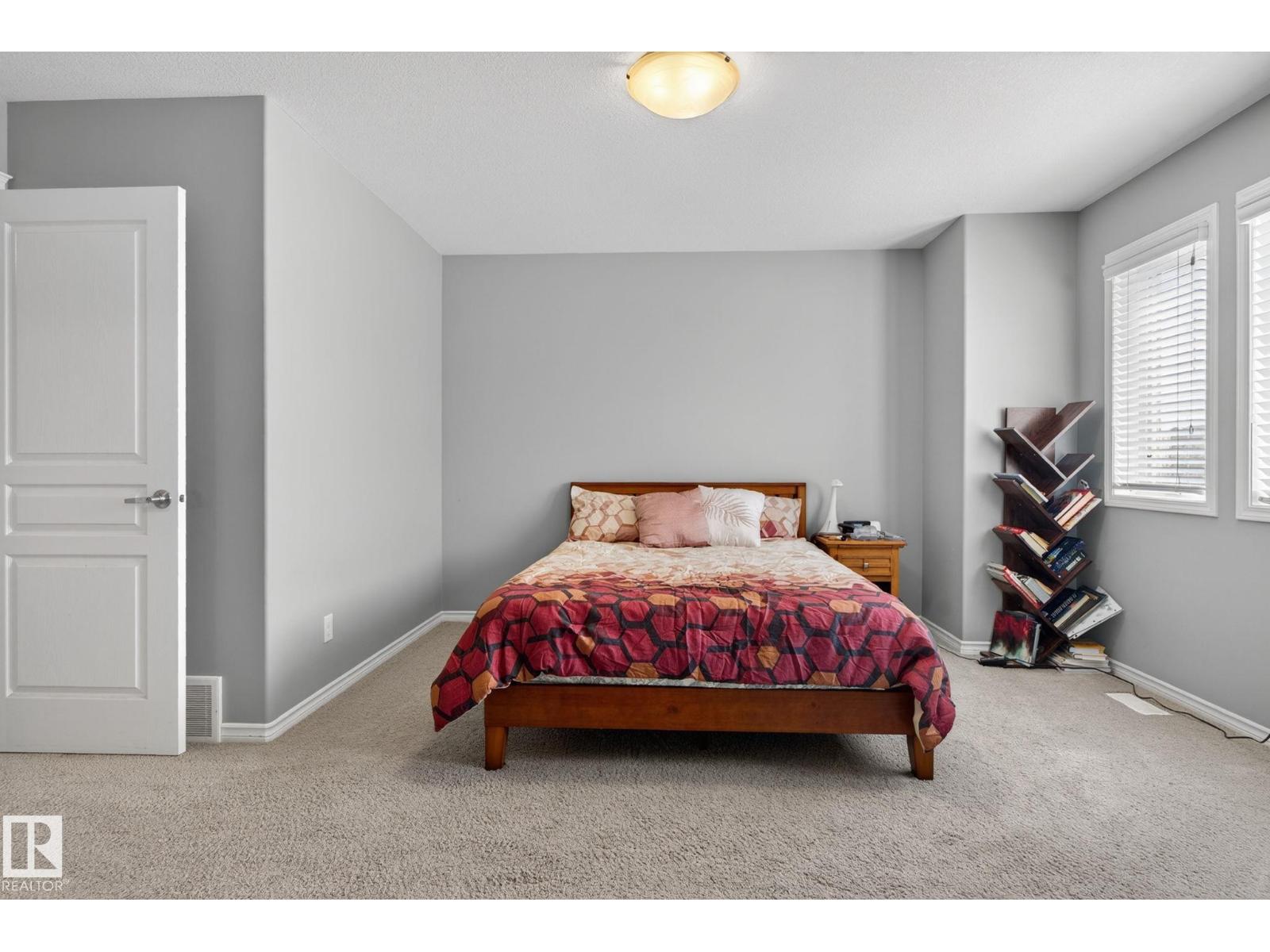 6912 22 AV SW - 13