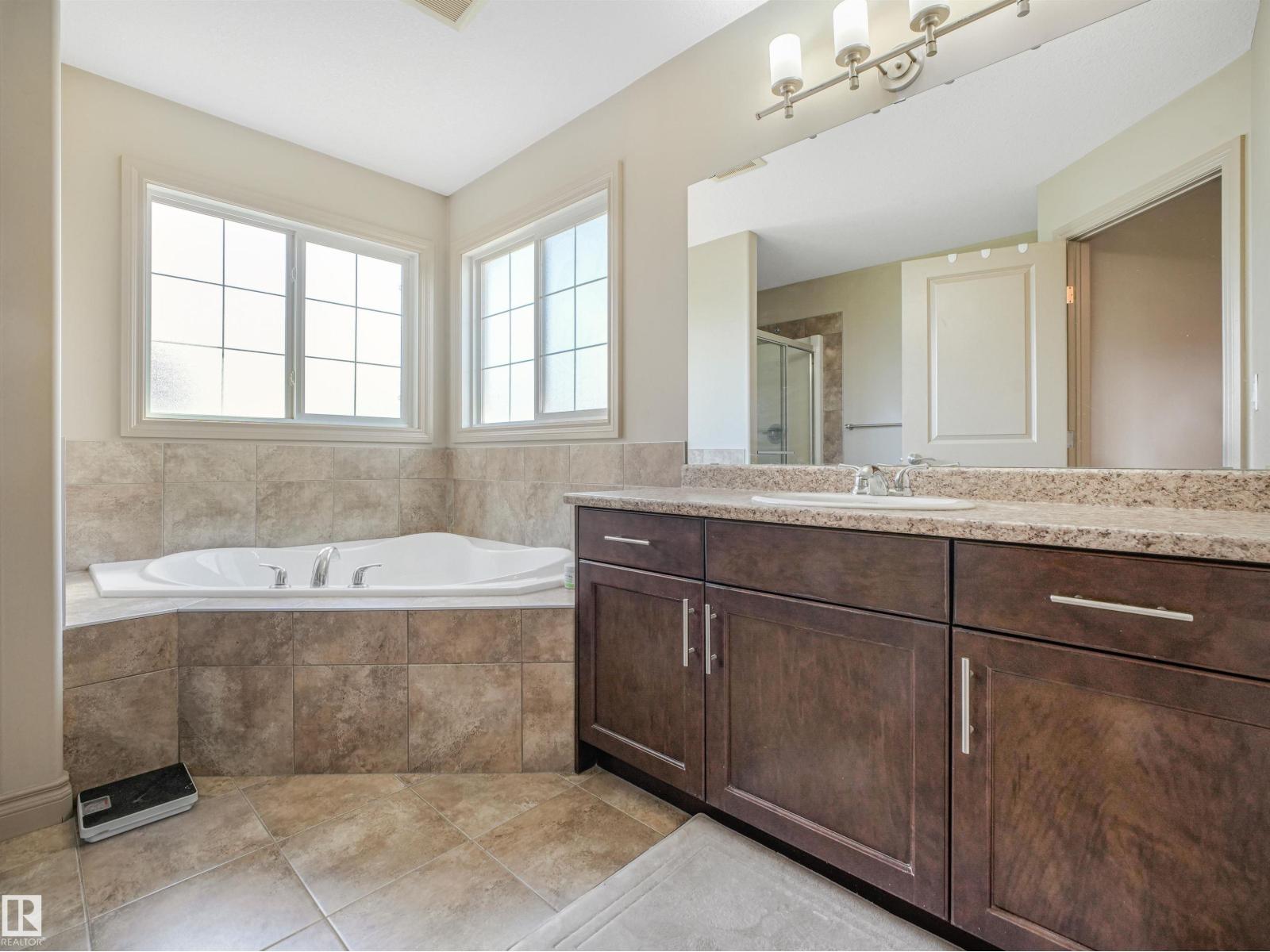 3897 GALLINGER LO NW - 27