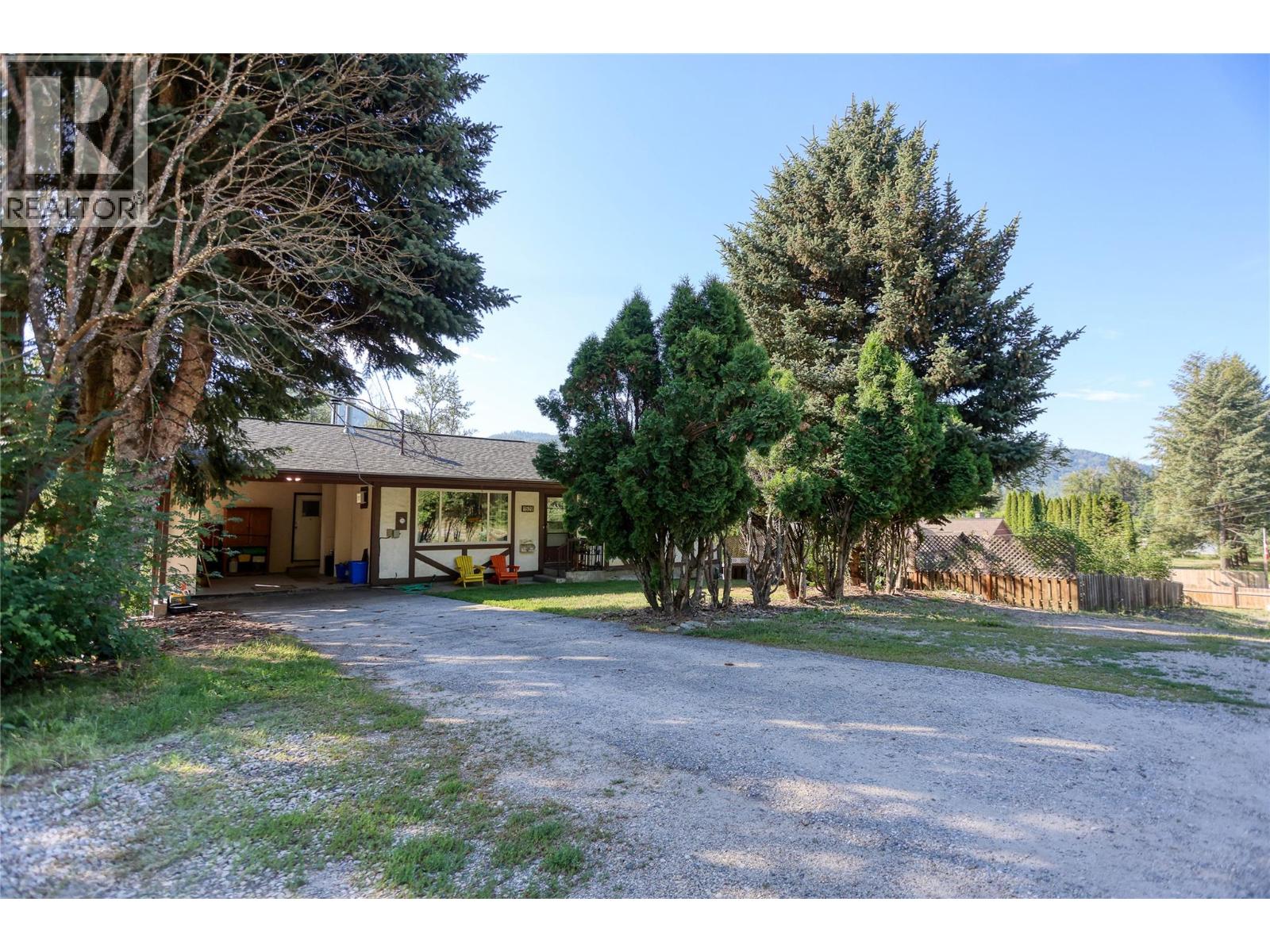 1520 3B Highway, Fruitvale