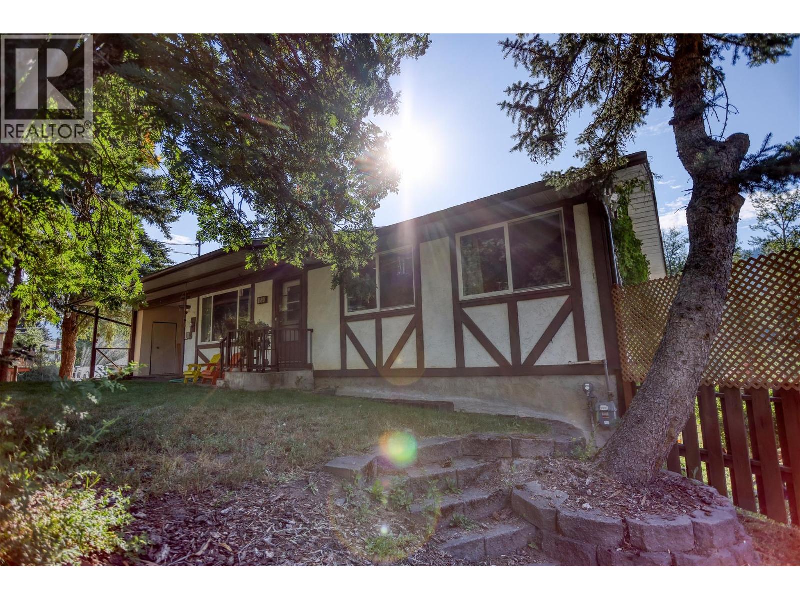 1520 3B Highway, Fruitvale