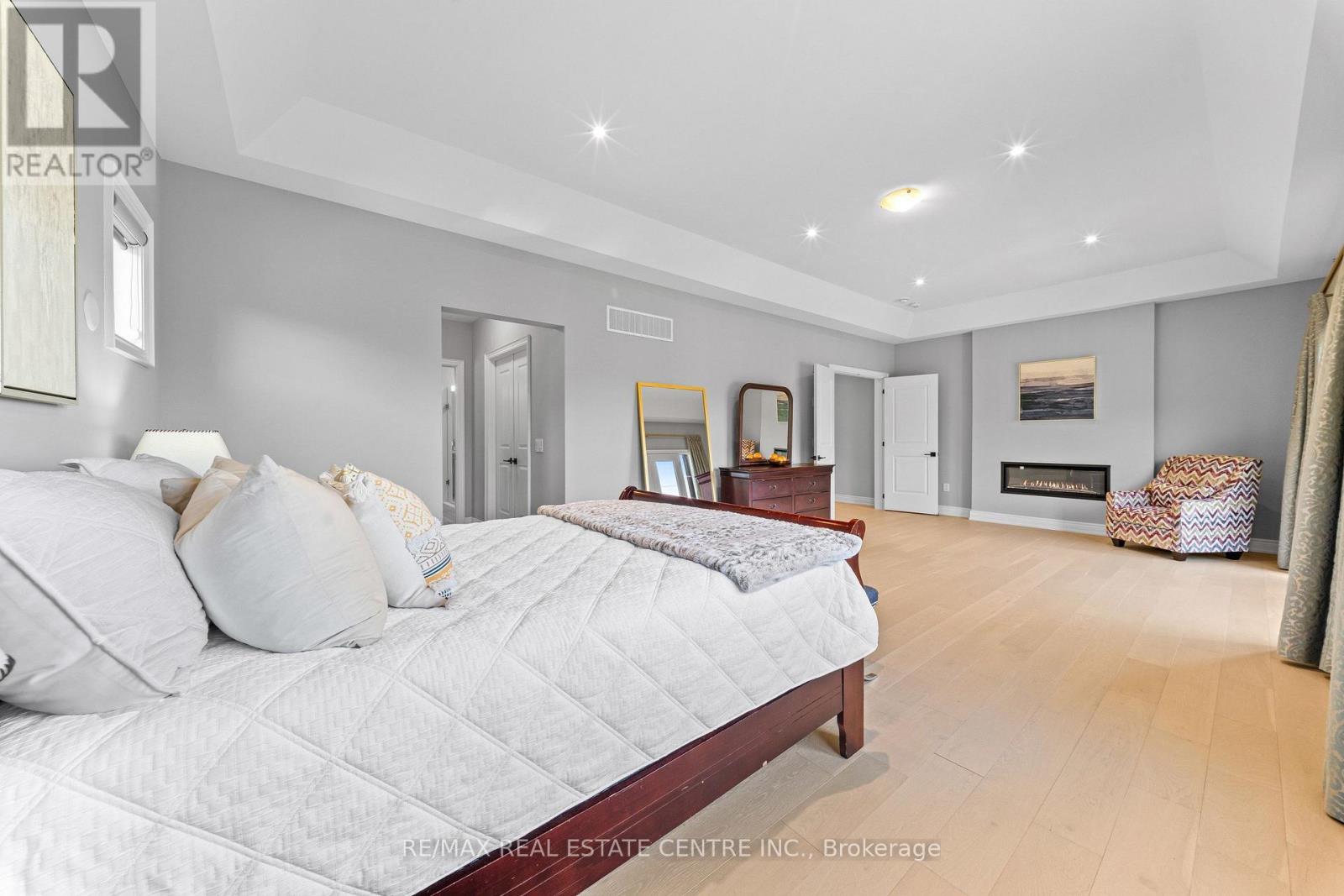 70 APPLEYARD AVENUE - Image 32