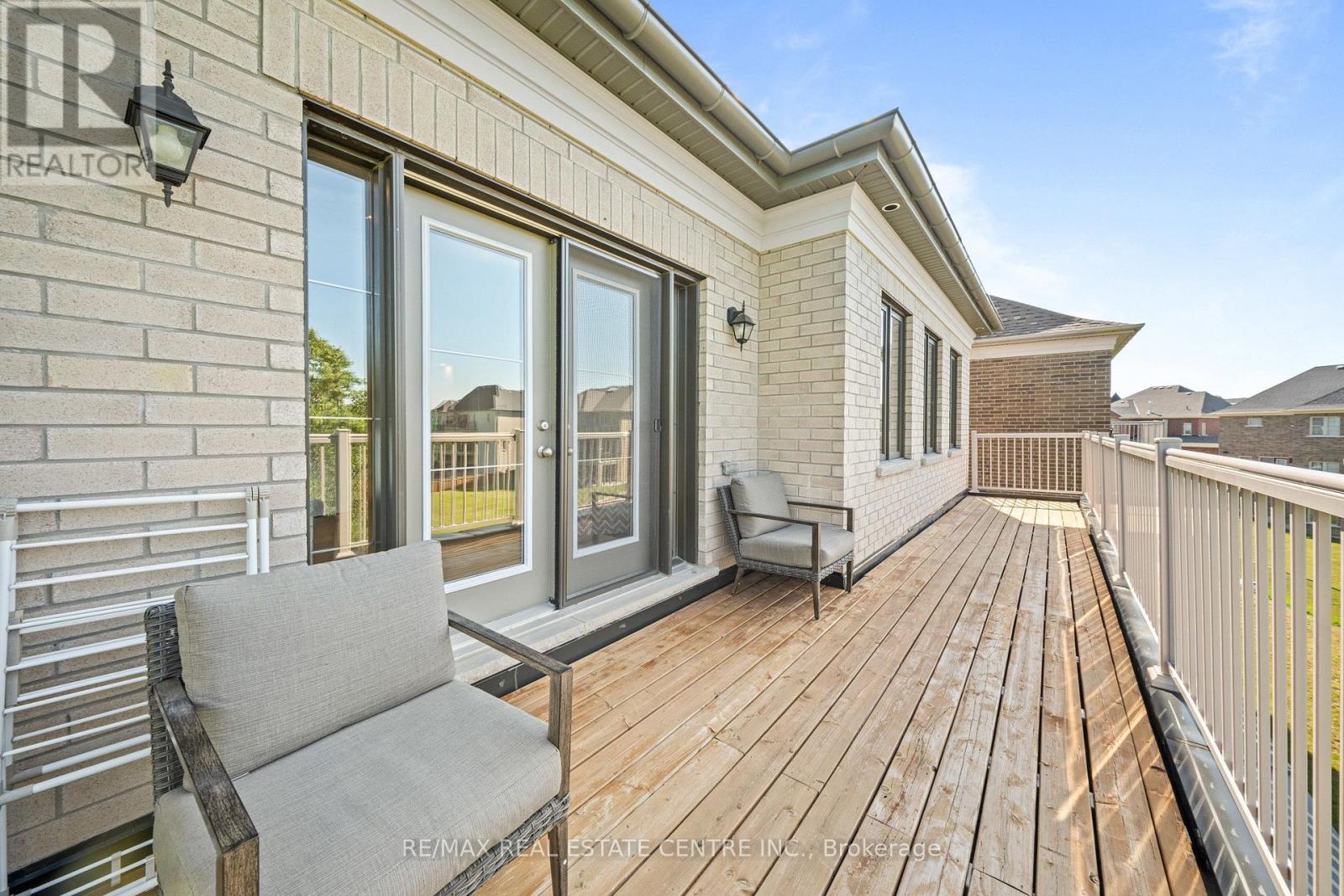 70 APPLEYARD AVENUE - Image 33