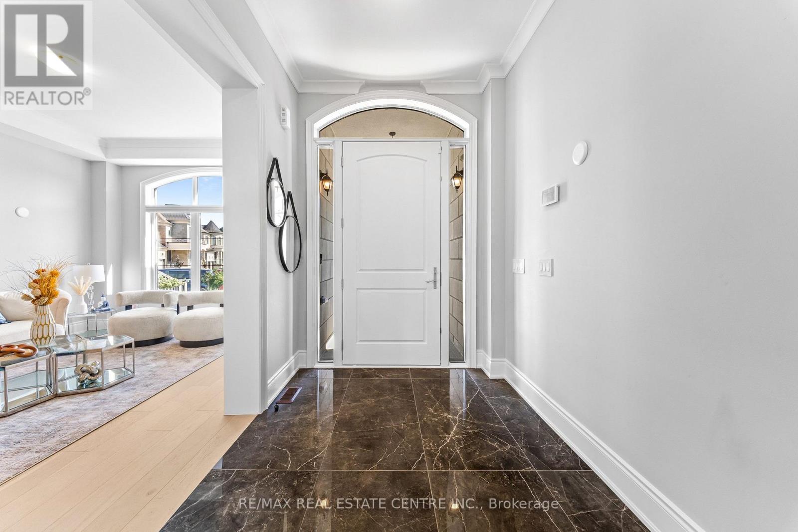 70 APPLEYARD AVENUE - Image 8