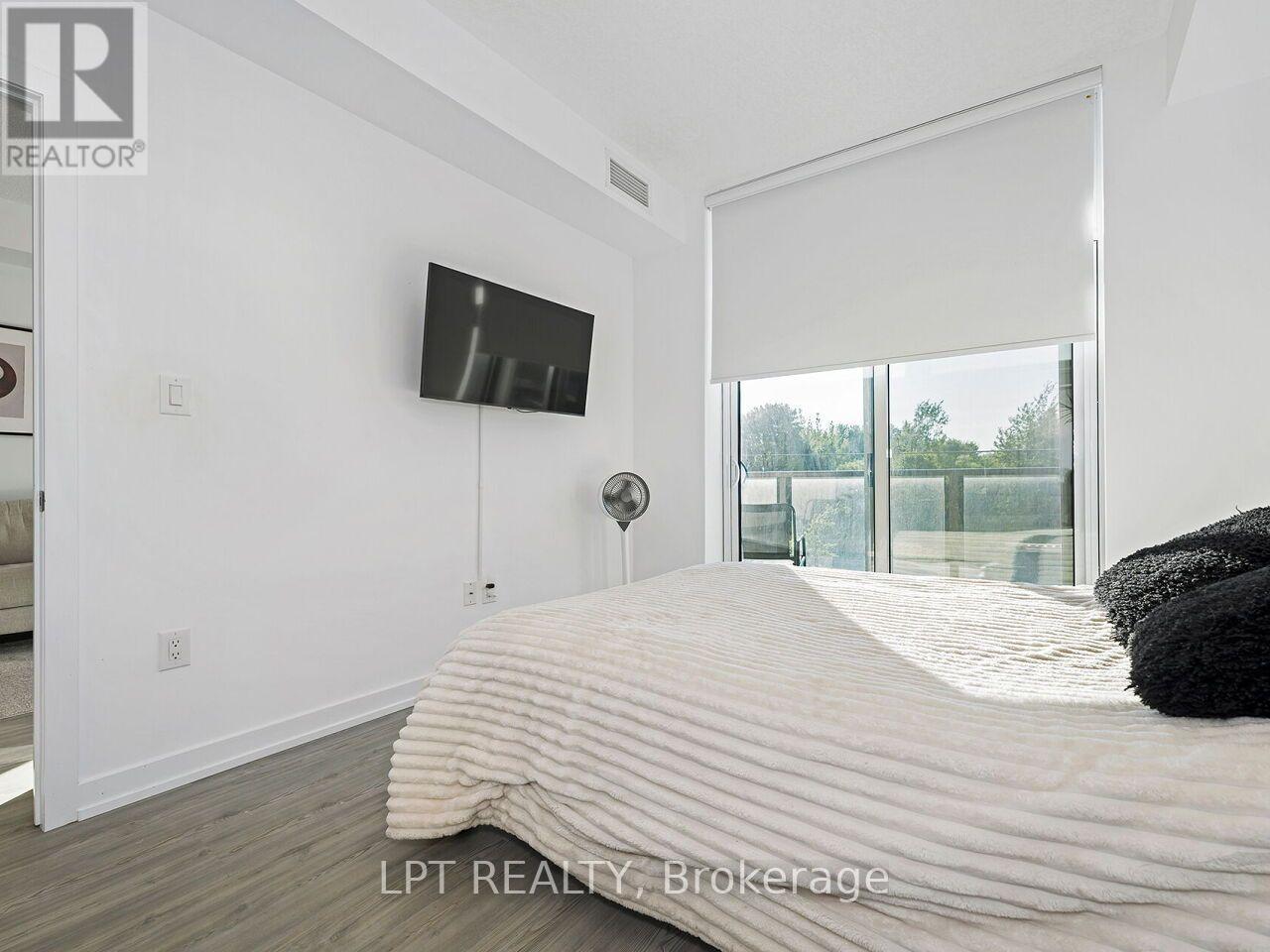 #209 460 DUNDAS STREET E - Image 23