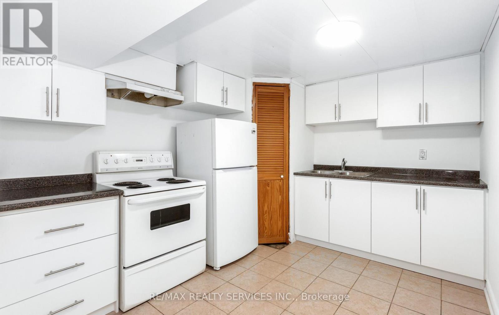 176 SAMUELSON STREET - 33