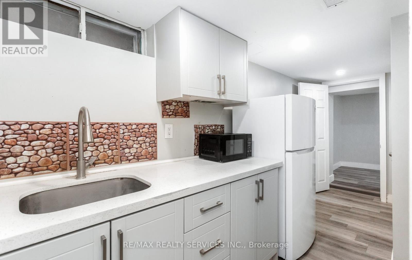176 SAMUELSON STREET - 35