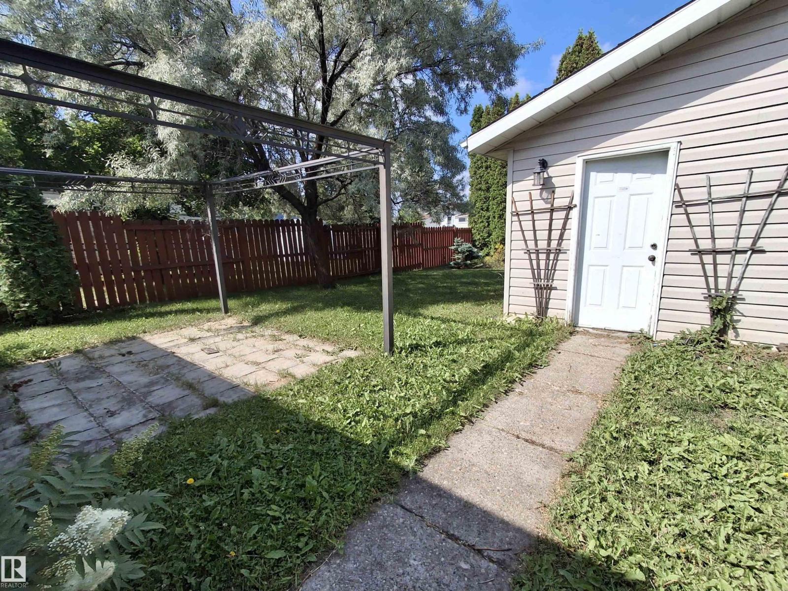 2914 48 ST NW - Image 23
