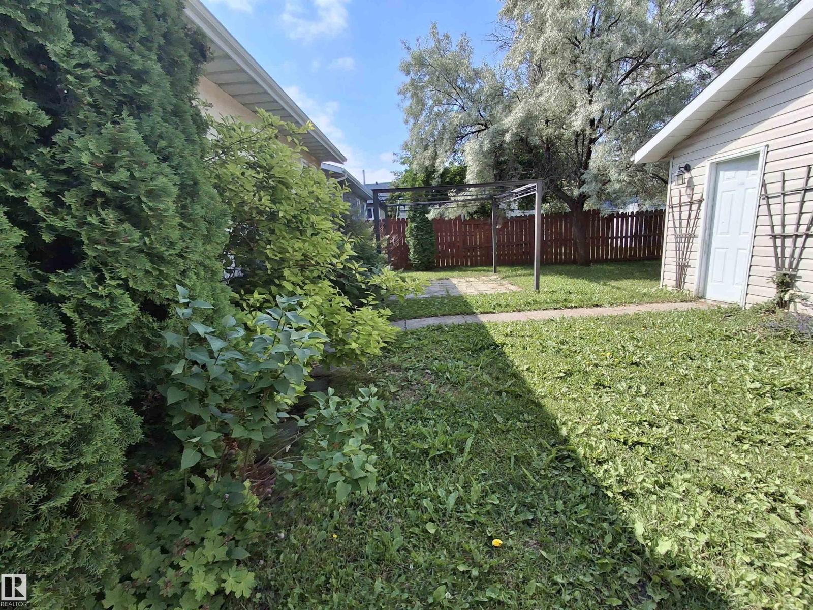 2914 48 ST NW - 25
