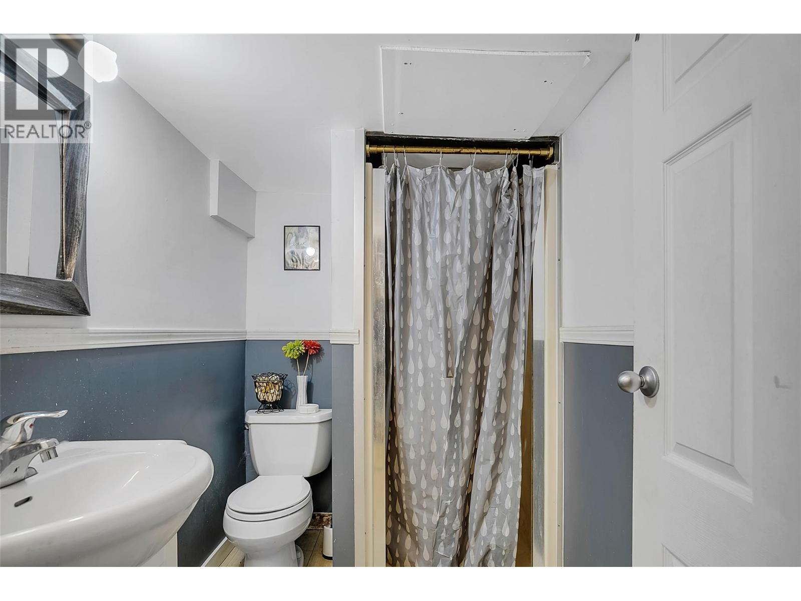 1331 Belaire Avenue - 25